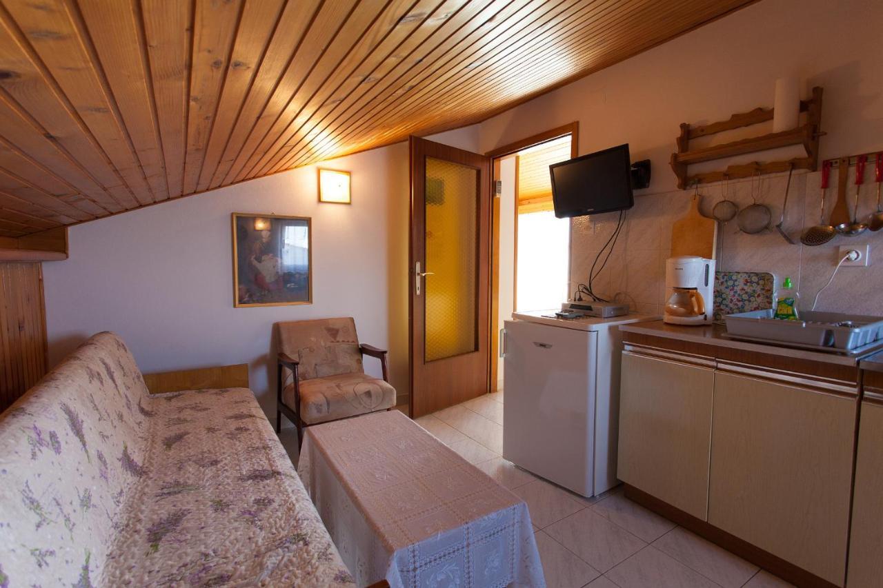 Apartments Ljerka Malinska Εξωτερικό φωτογραφία