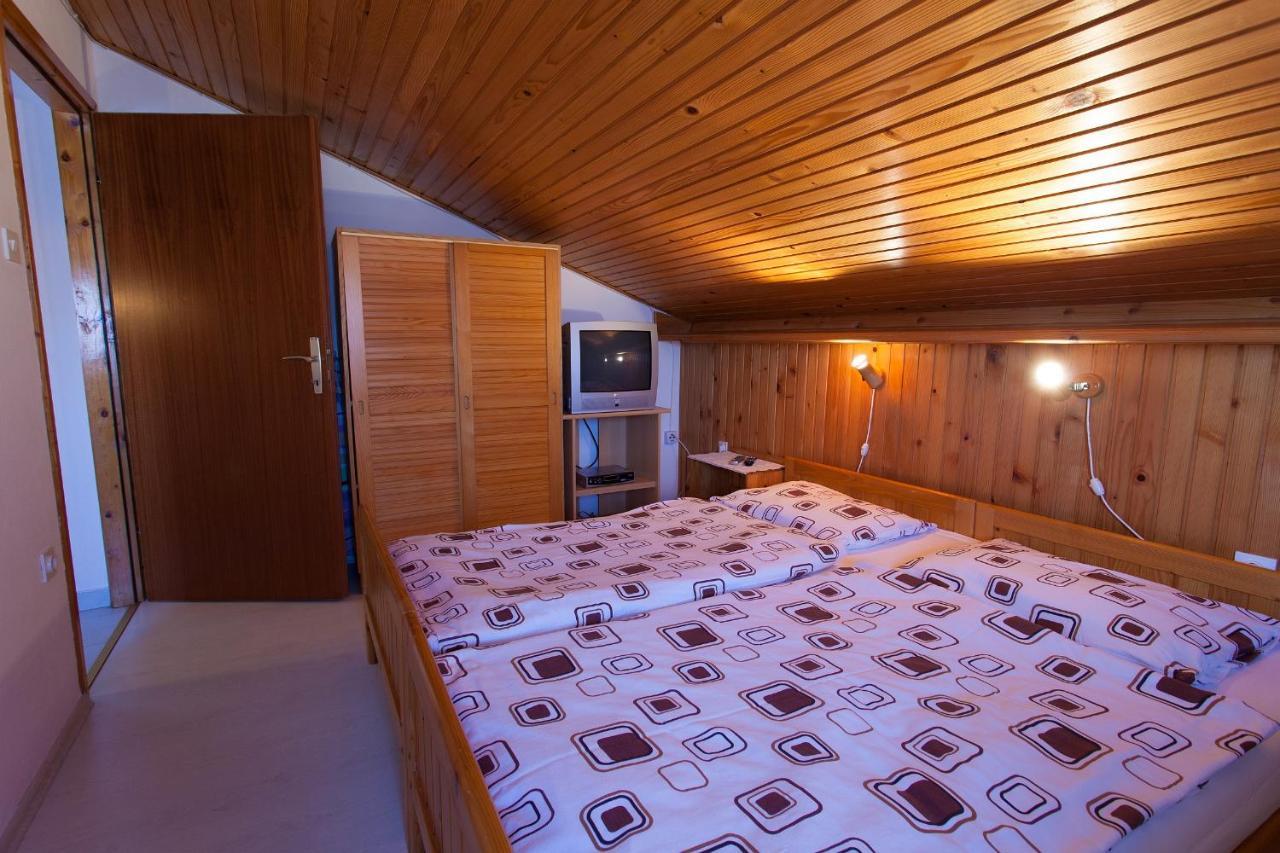 Apartments Ljerka Malinska Εξωτερικό φωτογραφία
